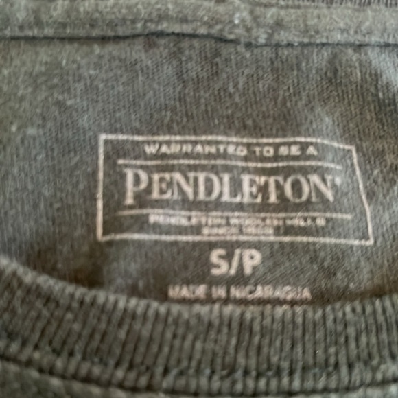 Women’s small Pendleton long sleeved tee - Picture 3 of 4